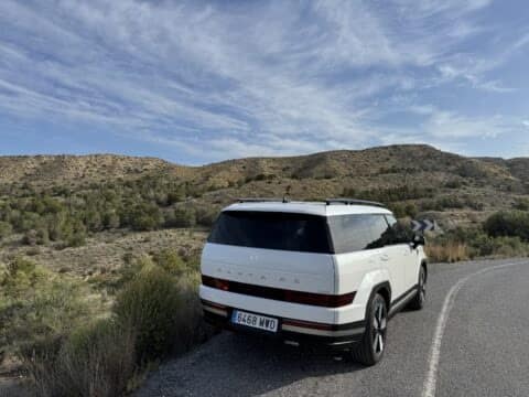 hyundai santa fe phev review 8