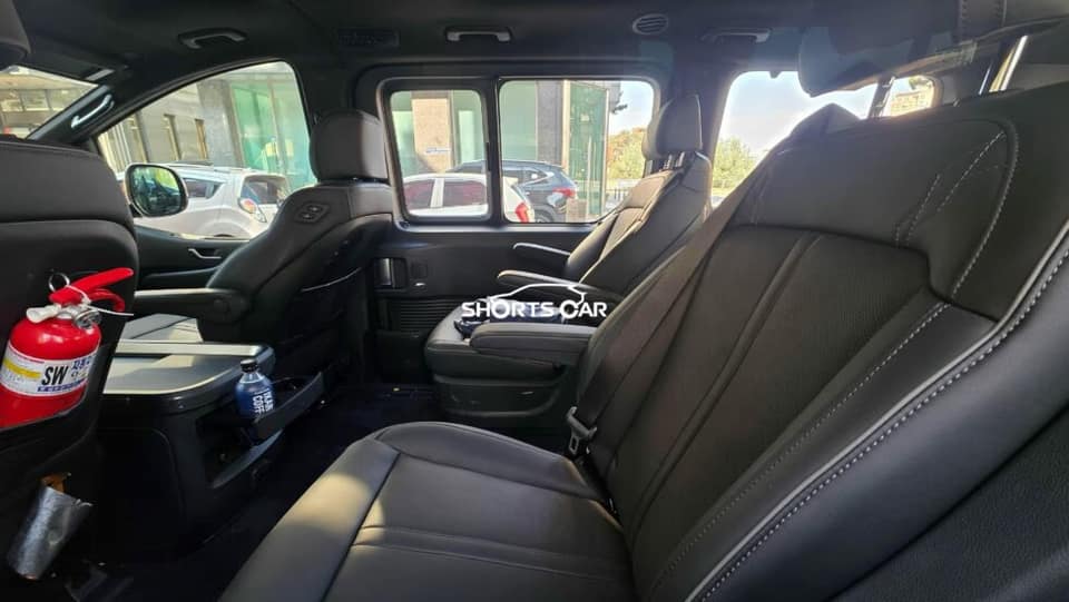 Interior del Hyundai Staria facelift sin camuflaje 5