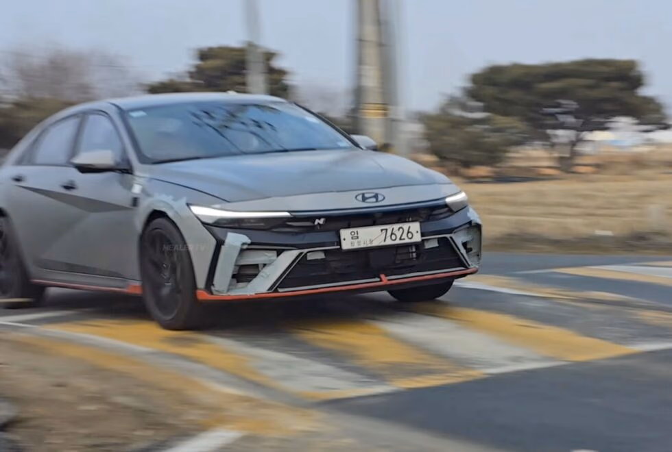 Testmuli des neuen Hyundai Elantra N