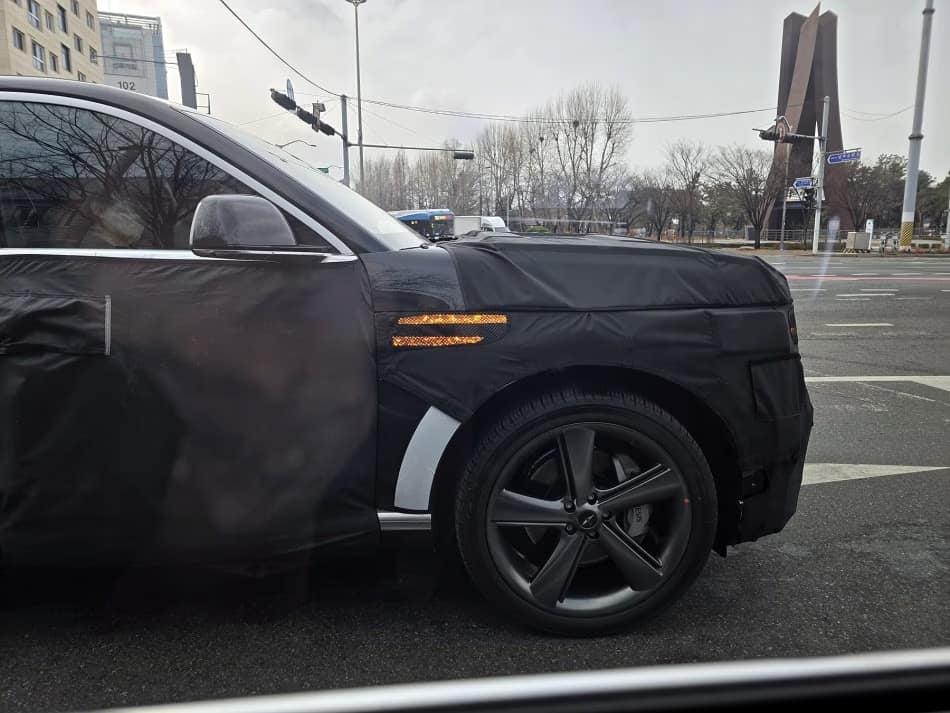Genesis GV90