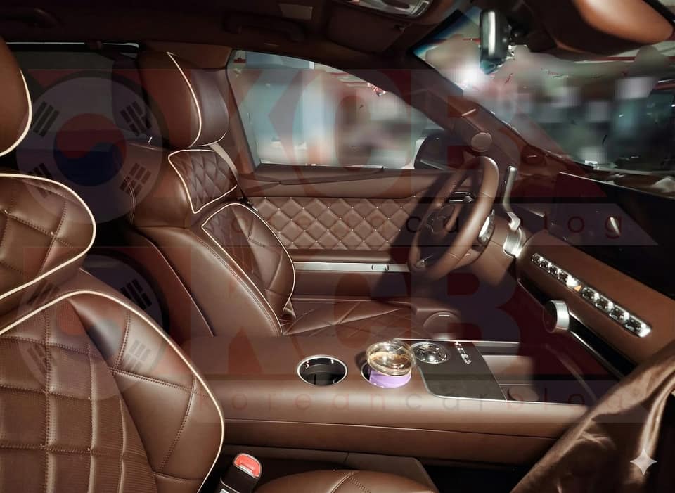 Intérieur du Genesis GV90 généré par IA