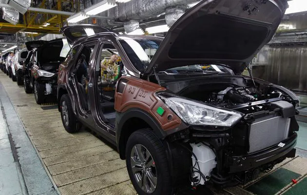 2013-hyundai-santa-fe-at-the-ulsan-hyundai-plant
