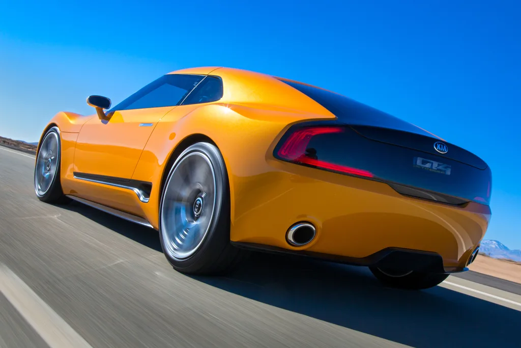 Kia_GT4_Stinger_concept_unveiled_at_2014_Detroit_Motor_Show_Kia_50038
