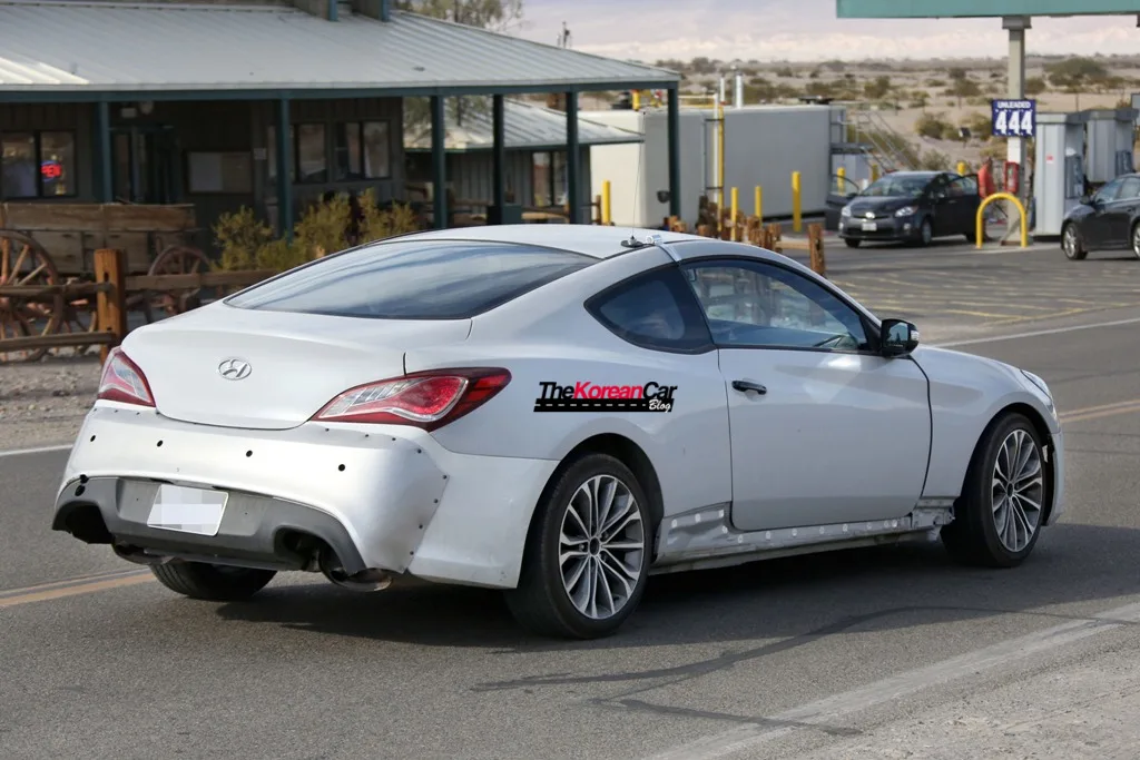Scooped: 2016 Hyundai Genesis Coupe Caught for the First Time
