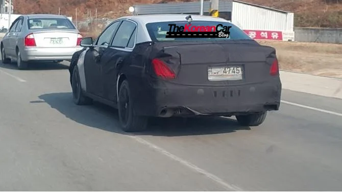 Next-Gen Hyundai Equus Spotted in Production Form for the First Time