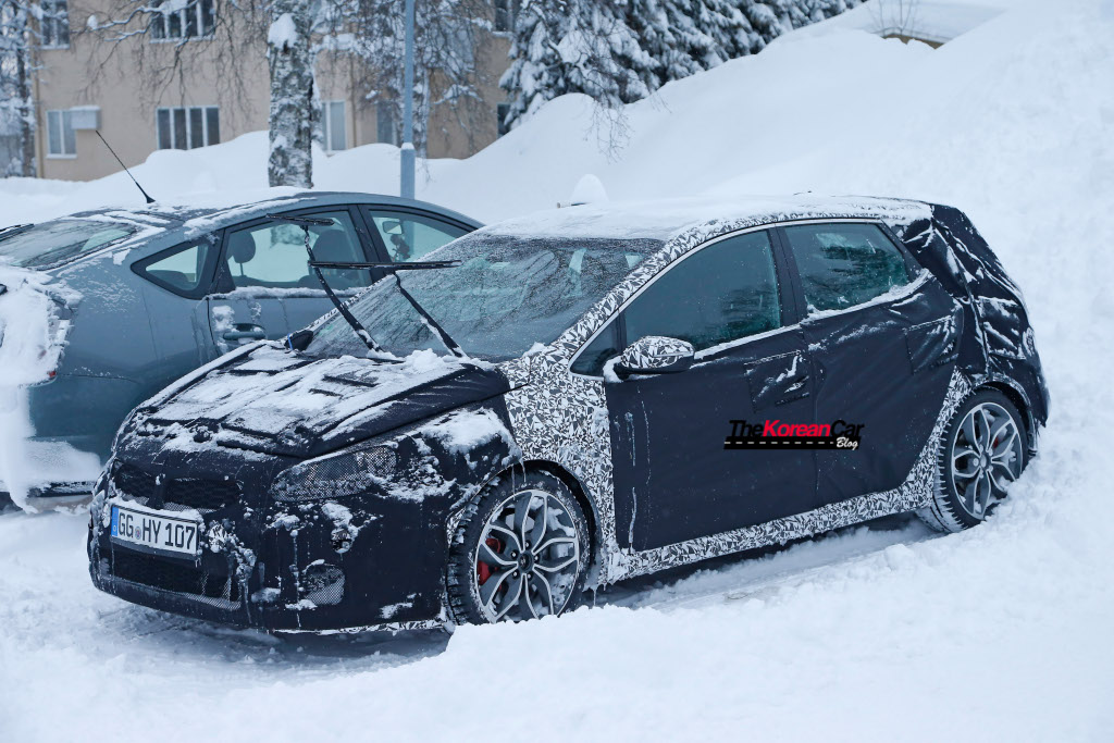 kia-ceed-gt-facelift-spied-in-artic-circle (3)