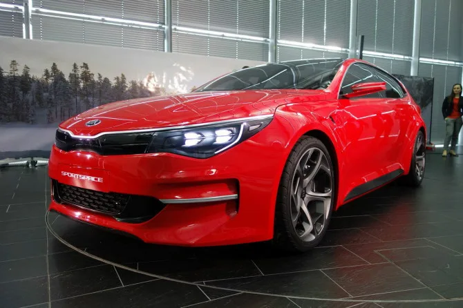 kia-sportspace-concept-optima-wagon (2)