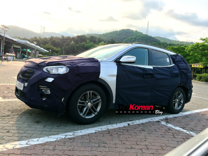 2016 Hyundai Santa Fe Facelift Caught in South Korea