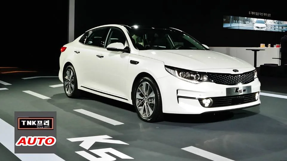 Video: Kia K5 Debut
