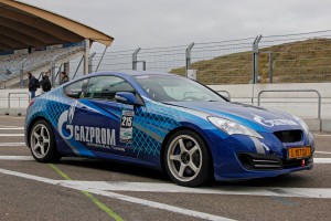 interview tatiana genesis coupe race car thekoreancarblog (7)