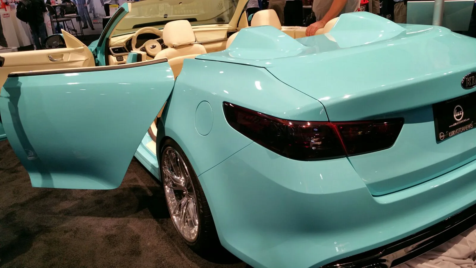 A1A Optima Live Photos from SEMA