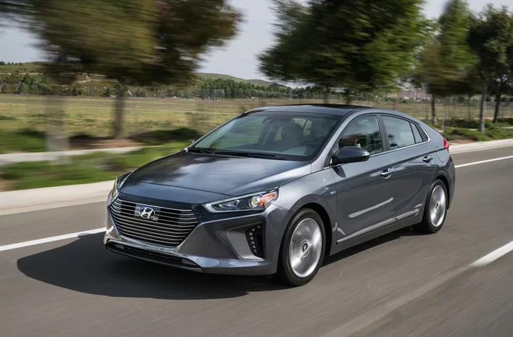 2017 HYUNDAI IONIQ MAKES U.S. DEBUT AT NYIAS
