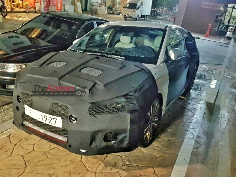 2018 Hyundai Veloster caught with camouflage