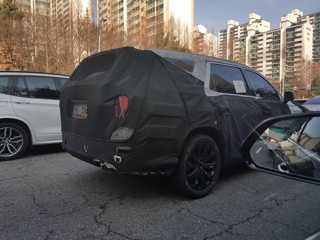 Hyundai Big-Size SUV Maxcruz Spied