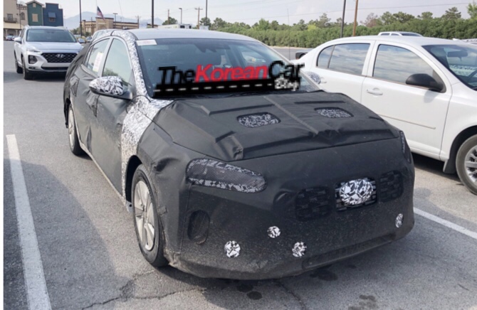 Hyundai Ioniq Facelift Spied for the First Time