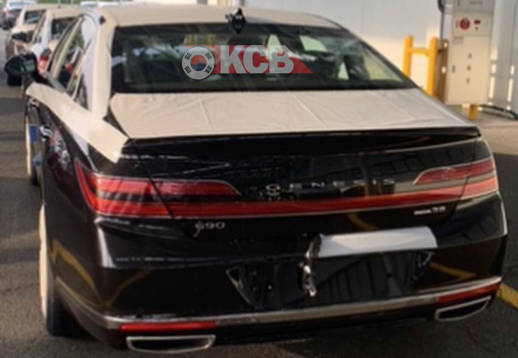 Genesis G90 Facelift Leaked at the Factory
