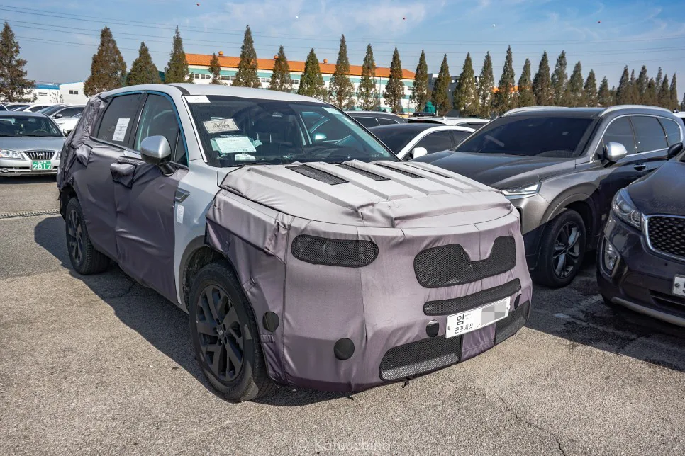 Next-gen Kia Sorento Spied in South Korea