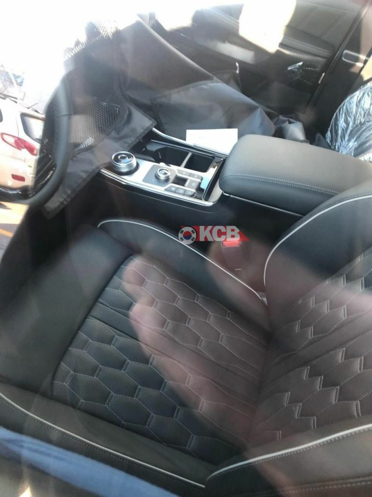 2021-kia-sorento-interior-spied (2)