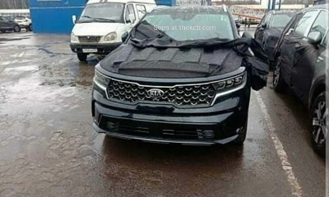 Kia Sorento Spied Completely Undisguised