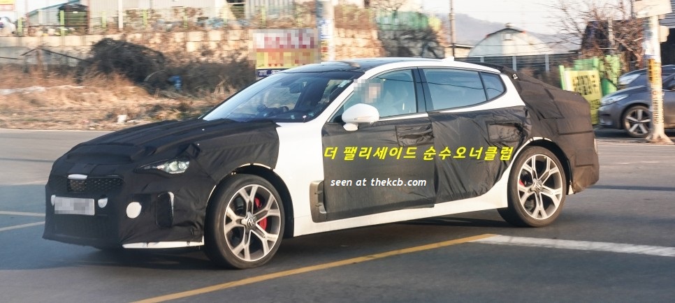 Kia Stinger Facelift Spied From More Angles