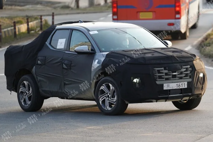 Hyundai Santa Cruz Spied With Less Camouflage