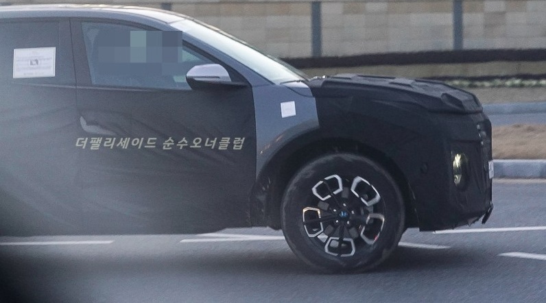 2021 Hyundai Santa Cruz Pickup Spied