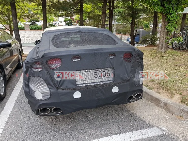 Kia Stinger GT Facelift Spied Again w/ Big Exhaust