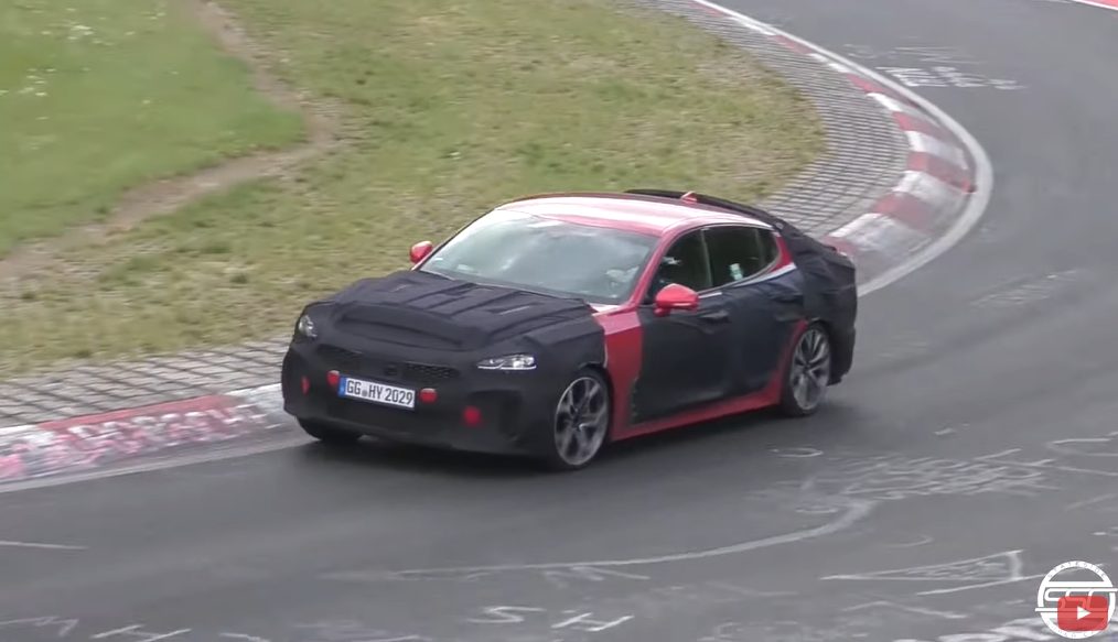 Video: Kia Stinger Facelift Around Nürburgring