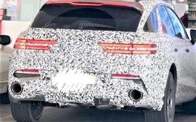 GV70 Looks Sleek While Loses Camo