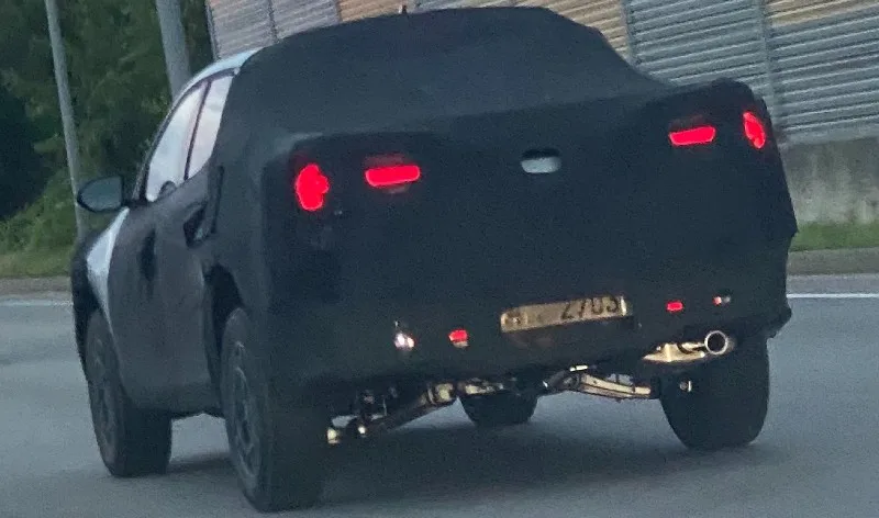 Hyundai Santa Cruz Spied w/ Thor’s Hammer Taillights
