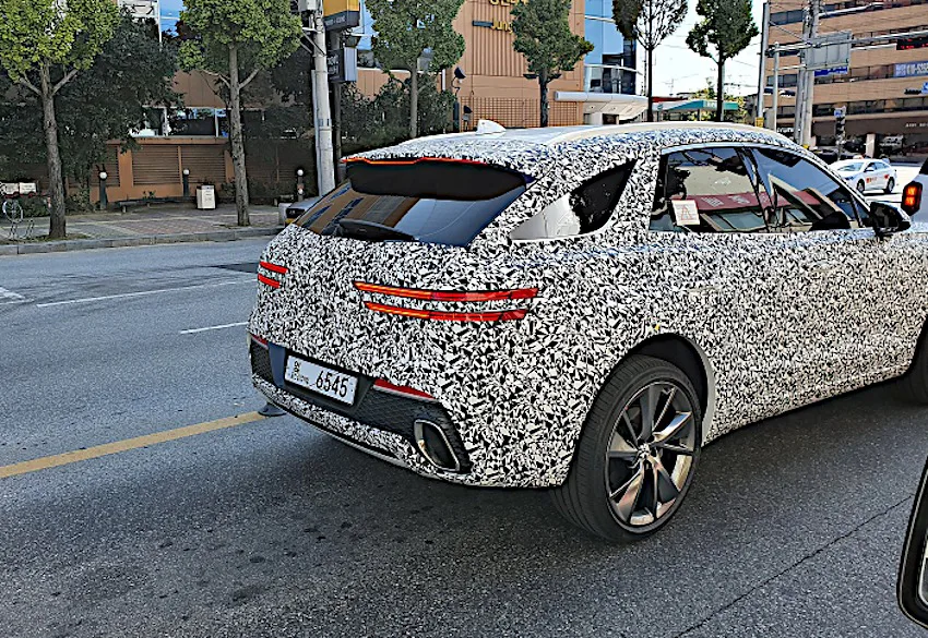 Genesis GV70 Looks Sleek in Latest Spy Shots