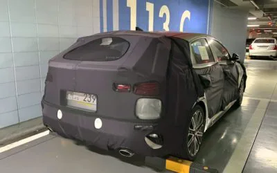 Kia K3 GT / Cerato Hatch Facelift Spied Up Close