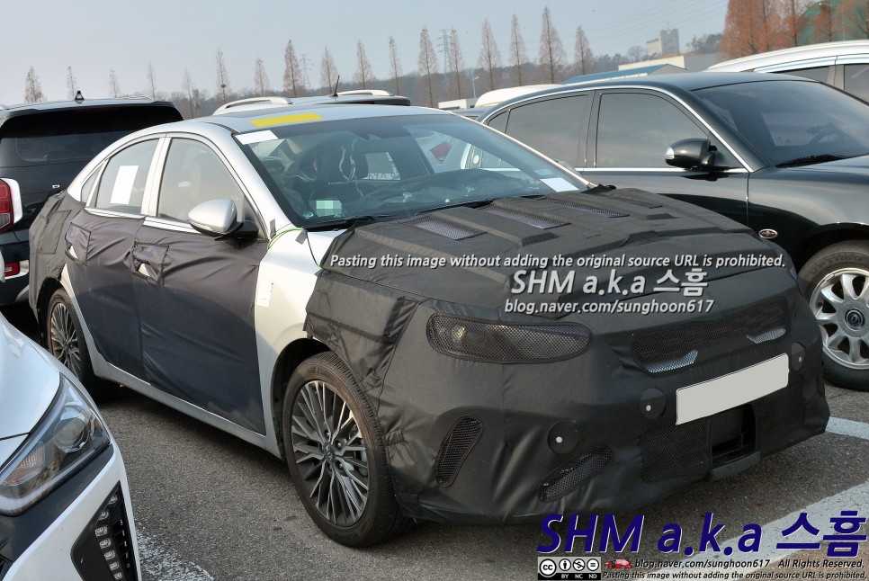 2022 Kia Forte Facelift Spied In & Out