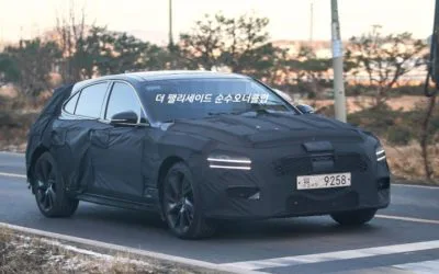 Genesis G70 Shooting Brake Spied Up Close