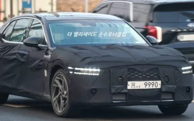 Next-gen Genesis G90 Spied with Production Lights