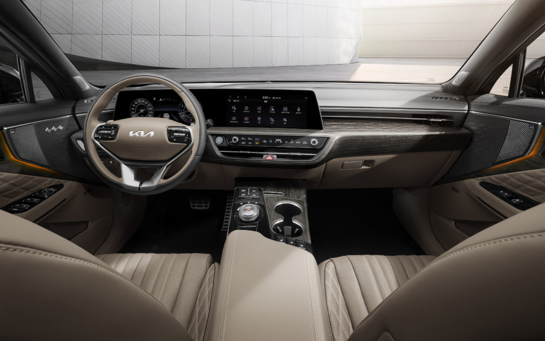 Kia Reveals First Official Interior Images of K8