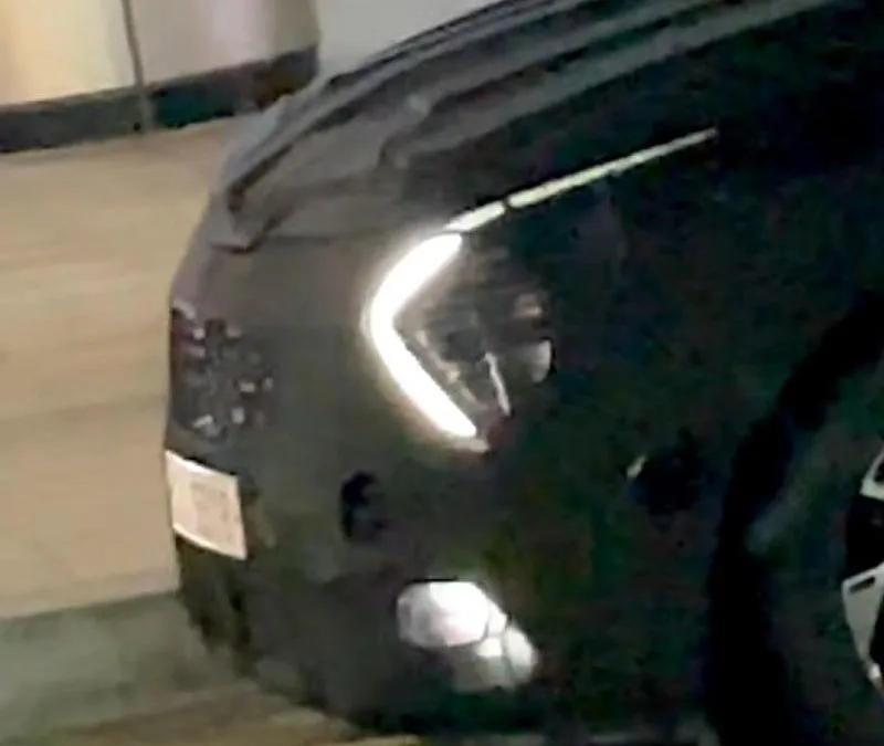 Next-gen Kia Sportage DRL Longer than Expected