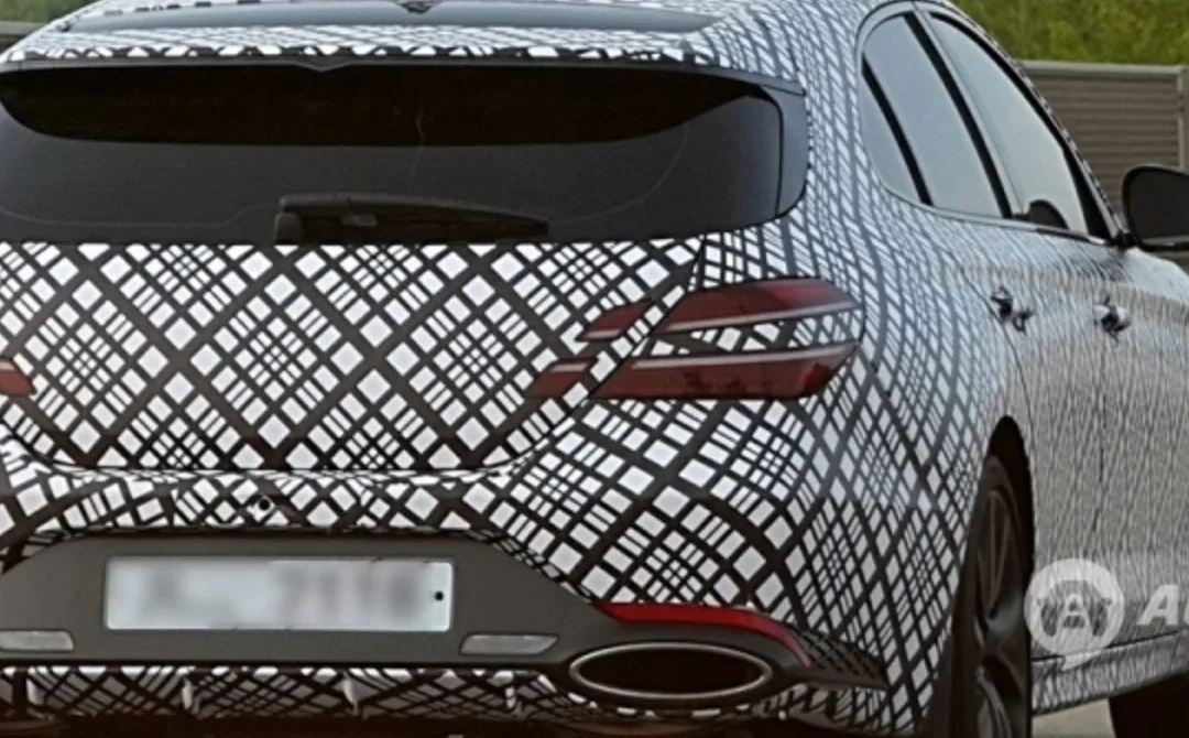 Genesis G70 Shooting Brake Spied Again