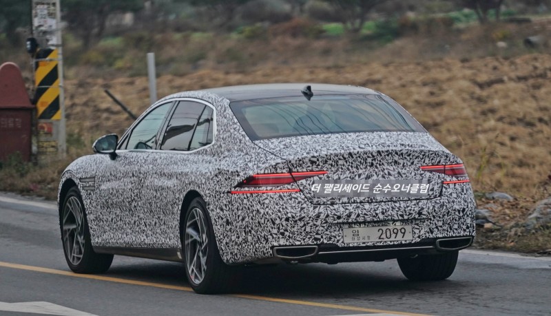 Genesis G90 P1 Prototype Spied for the First Time