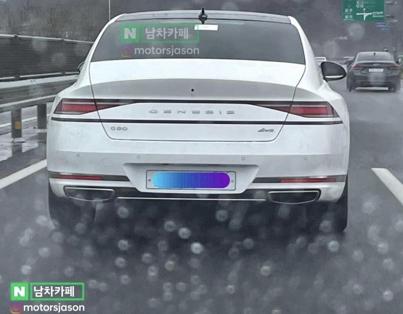 First Real-World Pictures of All-New Genesis G90