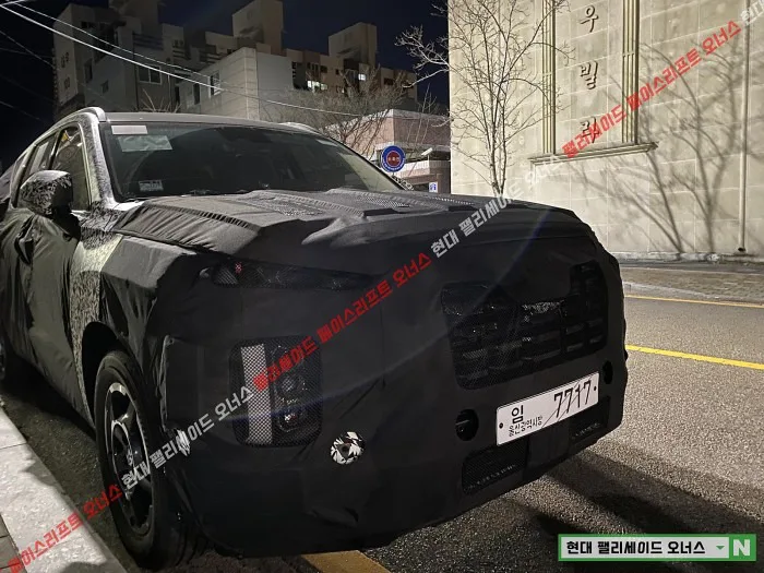 Hyundai Palisade Facelift P1 Prototype Spotted