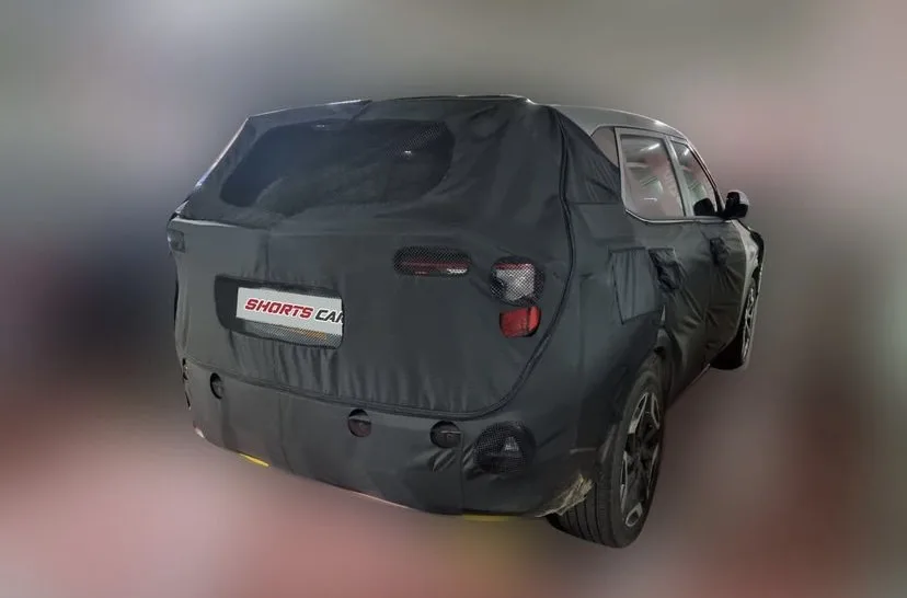 Kia Seltos Facelift Spied Up Close