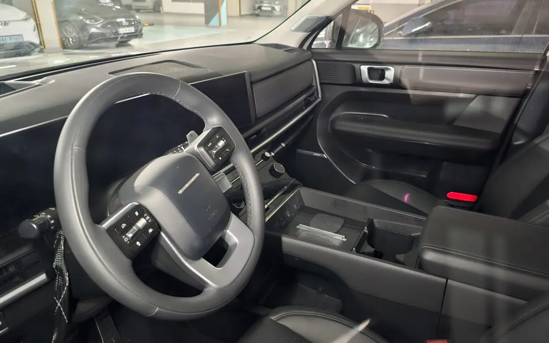 5th gen Hyundai Santa Fe Interior Spotted in Black