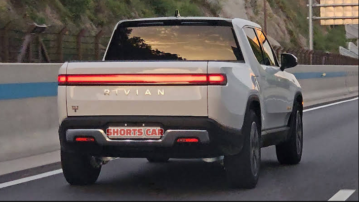 Hyundai Spotted Benchmarking Rivian Pickup