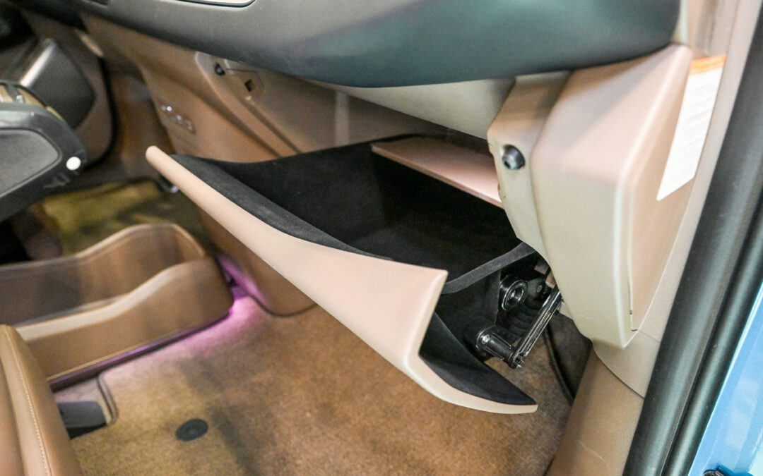 Hyundai Mobis Launches ‘Parabolic Motion’ Glove Box for EVs