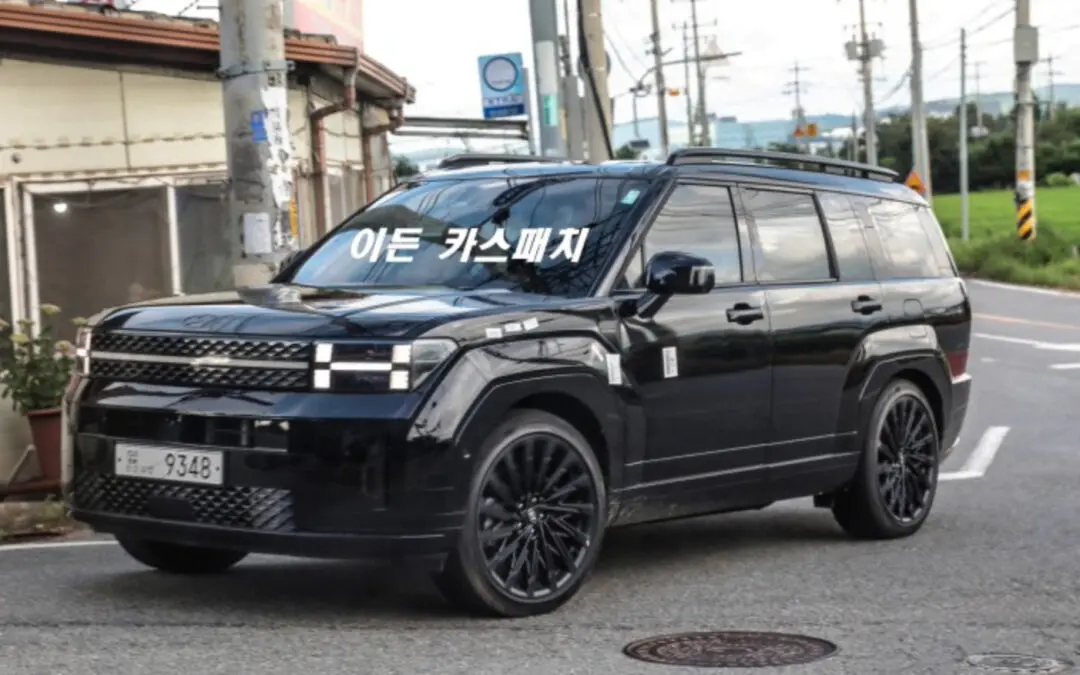 Hyundai Santa Fe Black Ink Looks Like Darth Vader SUV