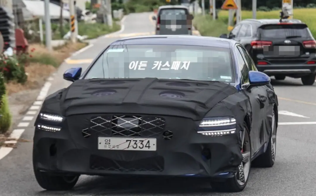 Genesis G80 Sport Facelift Spied