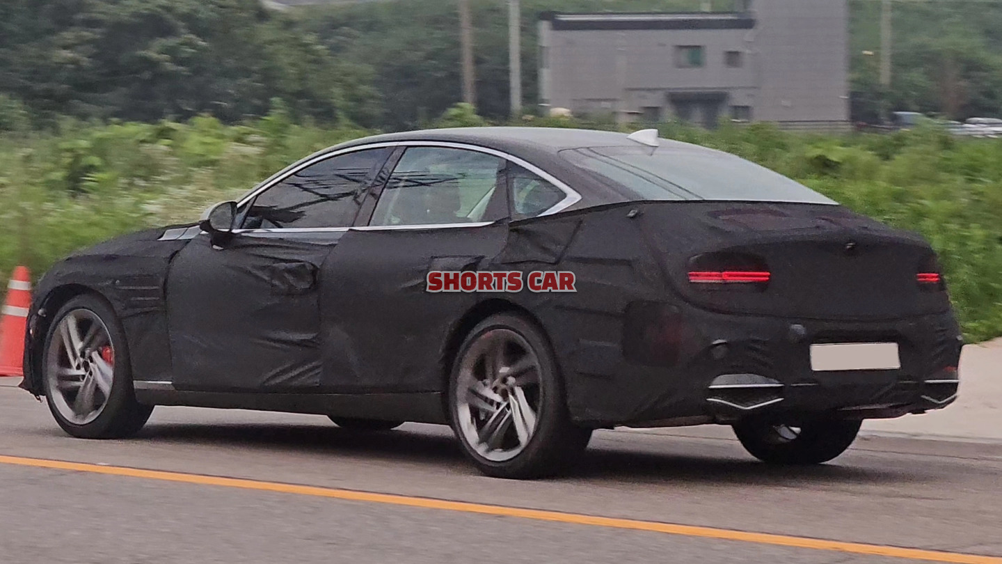 Genesis G80 Facelift Spied 5 - Korean Car Blog