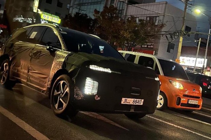 Hyundai IONIQ 7 Spied with Production Lights