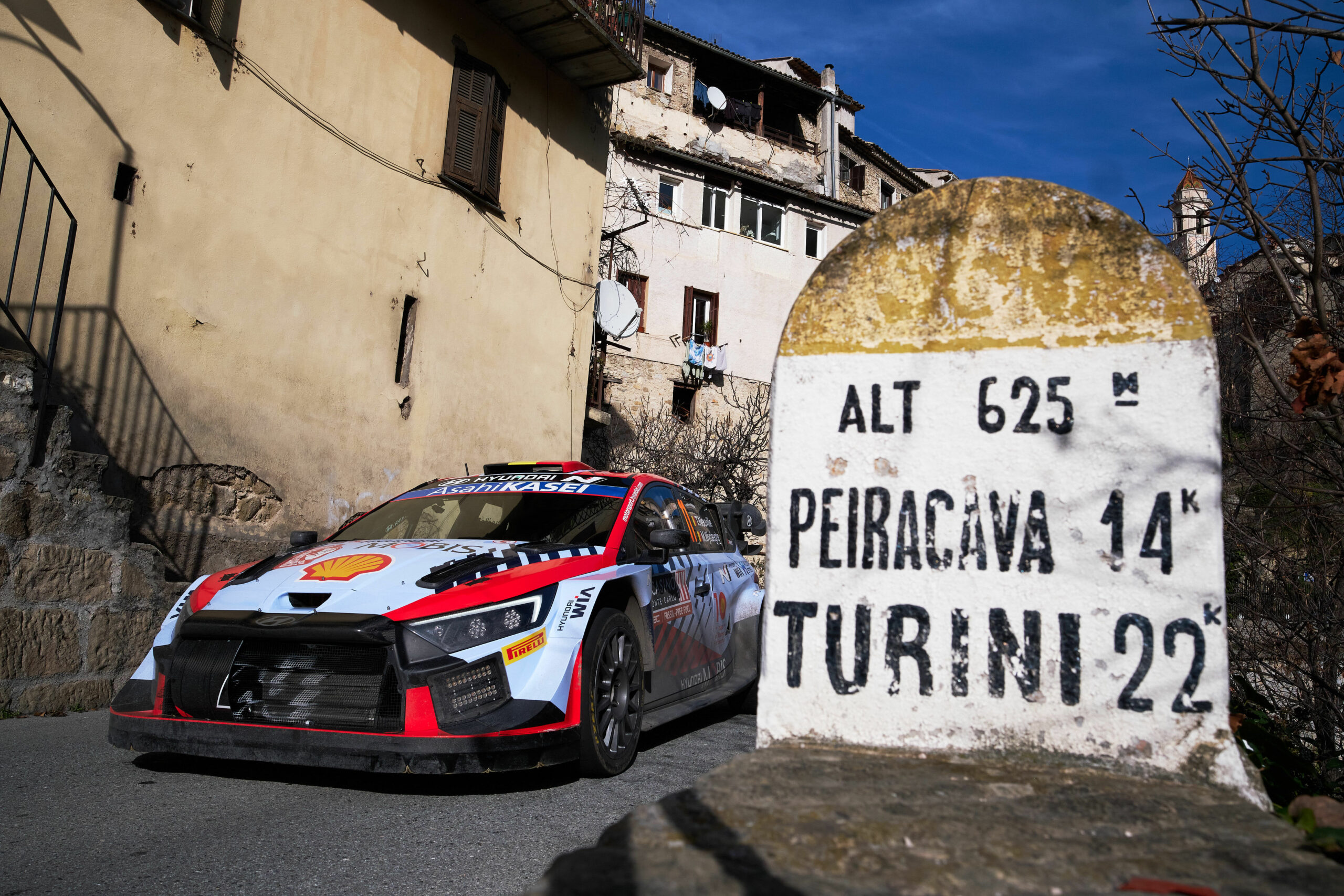 Hyundai Takes Victory at Rallye Monte-Carlo 2024 4
